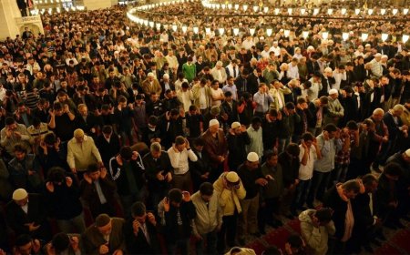 Cuma Hutbesi'nde Yılbaşı Detayı