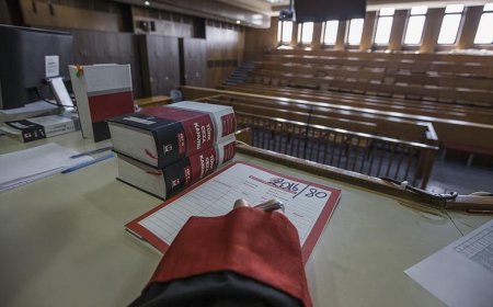 Mersin’de Okul Müdürünün Göçmen Paylaşımına Suç Duyurusu