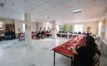 Vali Çiçekli'den Huzurevine Ziyaret