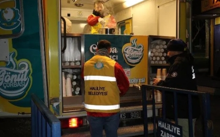 Haliliye Belediyesi’nin Gönül Çorbası İkramı Vatandaşların İçini Isıtıyor