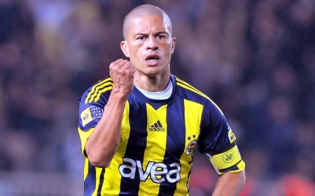 Alex De Souza'nın Antalyaspor'u İç Saha Maçlarıyla Ayakta Kaldı