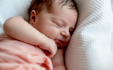 2024'te Anne ve Baba Olan Ünlüler: İlk Kez Duyulan Bebek İsimleri