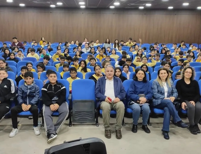 Öğrencilerden Mehmet Akif Ersoy’u Anma Programında Etkileyici Performans