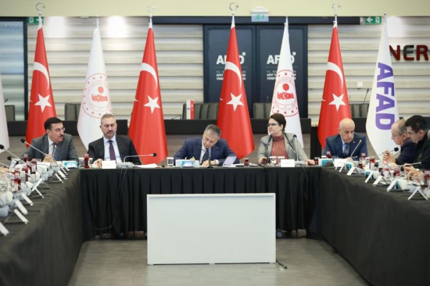 İçişleri Bakanı Ali Yerlikaya, KKTC İçişleri Bakanı Dursun Oğuz ile Görüştü