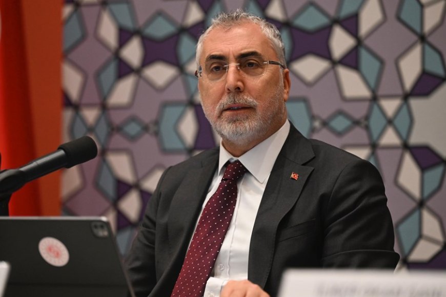 Bakan Vedat Işıkhan Berlin’de Türk Sivil Toplum Kuruluşlarının Temsilcileri ve İş İnsanlarıyla Bir Araya Geldi