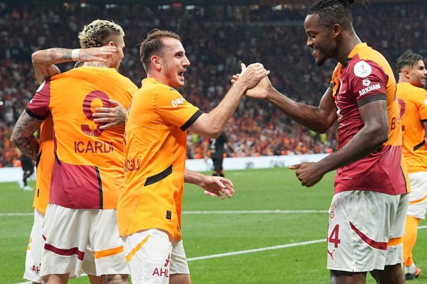 Galatasaray Farkı, Türk Oyuncularla Yakaladı