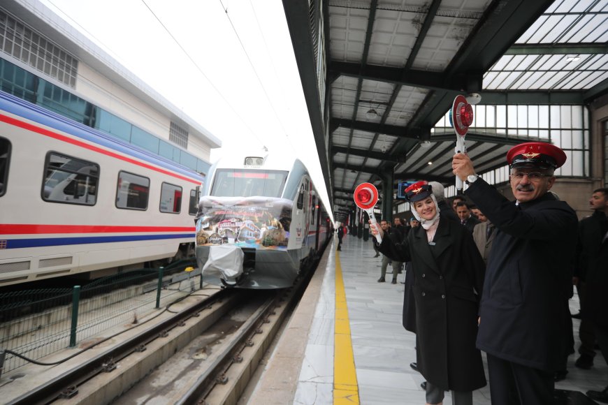 "Turistik Tuz Ekspresi" Ankara'dan Yola Çıktı: Engelleri Kaldırmak İçin Birlikte