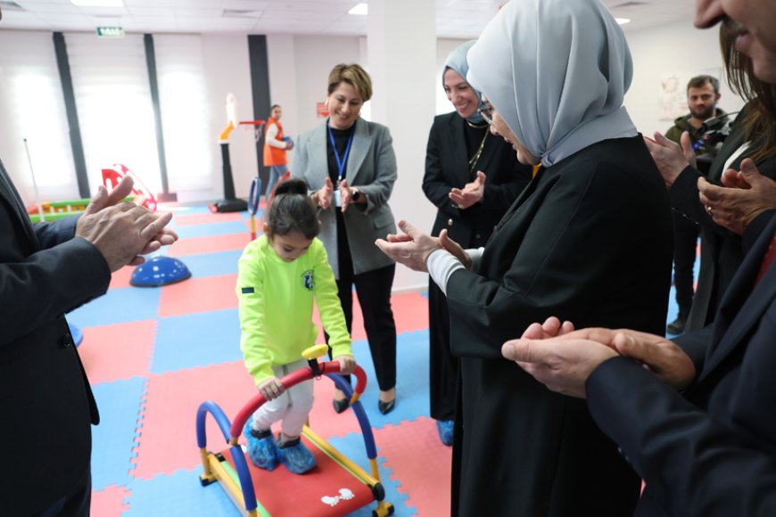 Emine Erdoğan, Hatay Engelli Sosyal Girişimcilik Merkezi’nin Açılışını Gerçekleştirdi