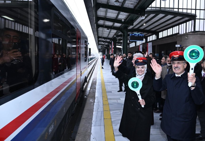 Engelleri Kaldıran Tren