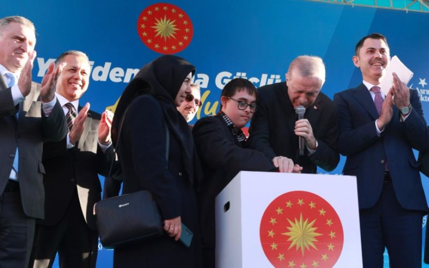 Cumhurbaşkanı Erdoğan ve İçişleri Bakanı Yerlikaya Katılımıyla Deprem Konutları Kura Çekimi ve Anahtar Teslim Töreni Gerçekleştirildi