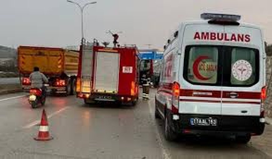 Taş Kırma Makinesi TIR'ı Ezdi: 1 Yaralı