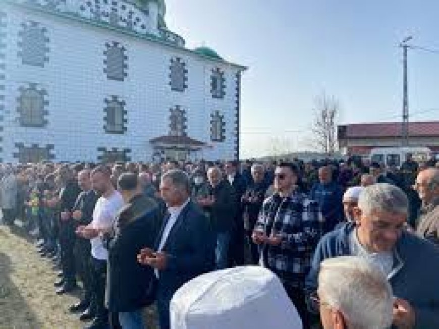 Trabzon’da Göçük Altında Hayatını Kaybeden İşçi Toprağa Verildi