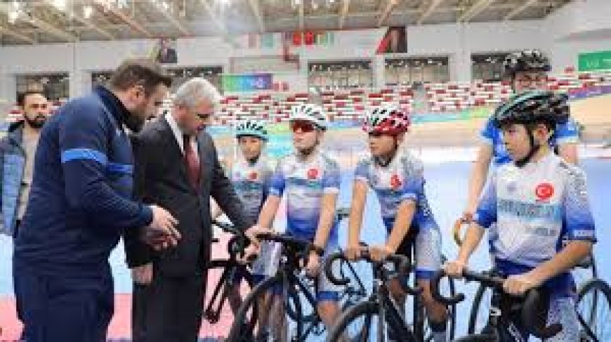 Vali Akın, Konya Velodromunda İncelemelerde Bulundu