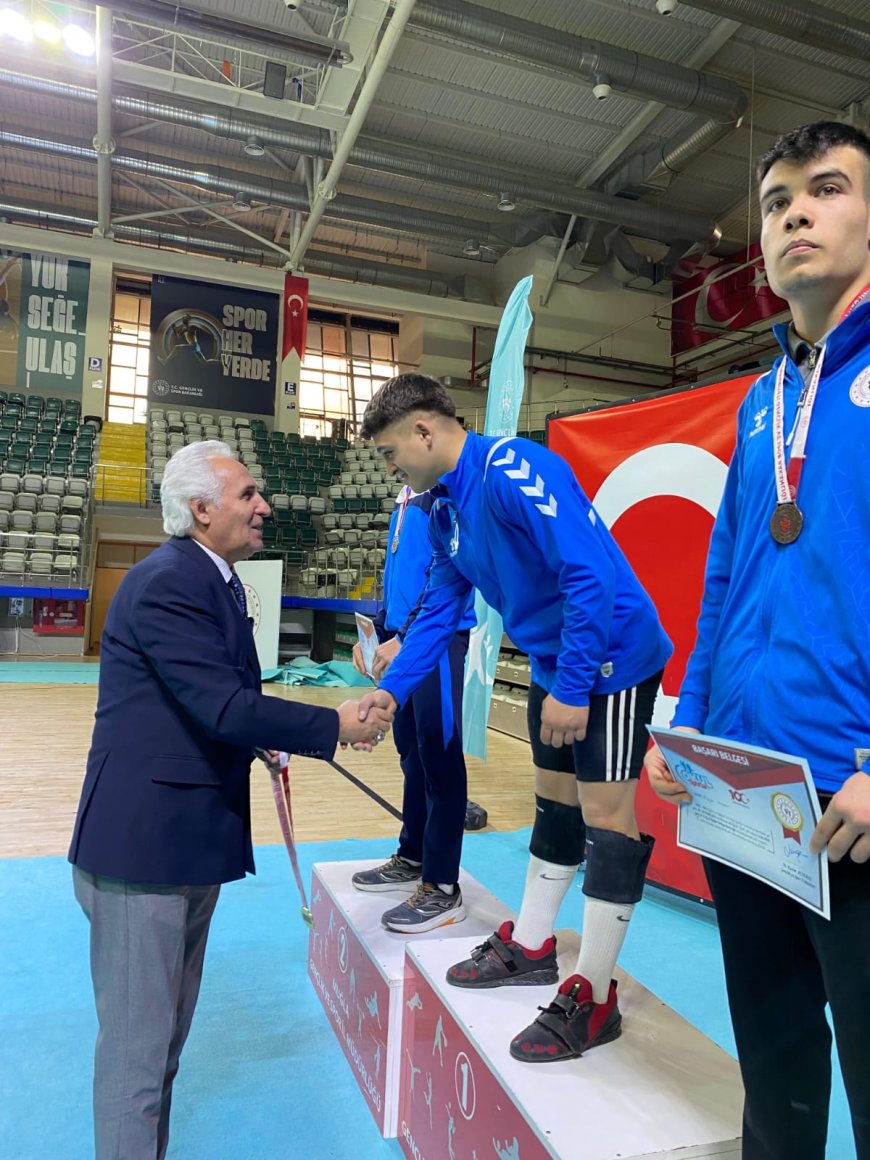 Okul Sporları Halter Şampiyonası Açılışı Muğla'da Gerçekleşti