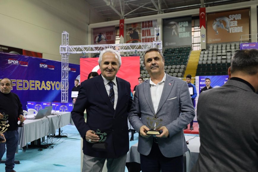 Okul Sporları Halter Şampiyonası Açılışı Muğla'da Gerçekleşti