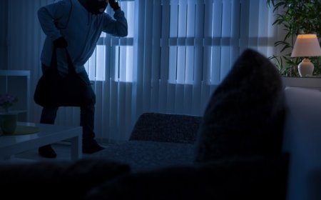 Şişli'de Hırsızlık: "Paçalarımı Yapacağım" Diyerek 48 Bin Liralık Hırsızlık Yaptı