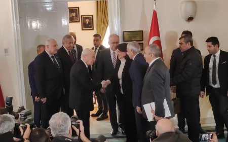DEM Parti Heyeti ile Devlet Bahçeli Görüşmesi Başladı