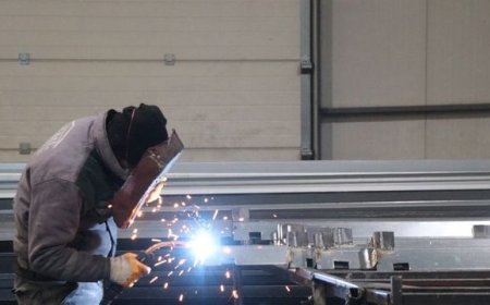 Türkiye İmalat PMI Aralık'ta Yükseldi: Yavaşlama Son 8 Ayın En Düşük Seviyesinde