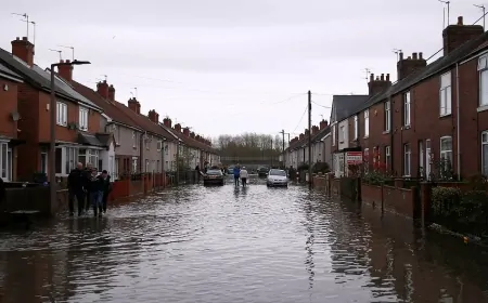 İngiltere'de Yeni Yıl Sel Felaketiyle Başladı: Manchester ve Yorkshire Sular Altında