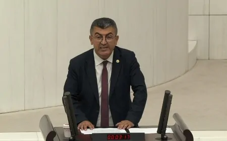 Hasan Ekici: ‘Suriye’nin Devrimi, Tarihi Bir Zaferdir’