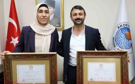 Mersin’de Akdeniz Belediye Başkanı Gözaltına Alındı: Terör Soruşturması Kapsamında Operasyon Düzenlendi