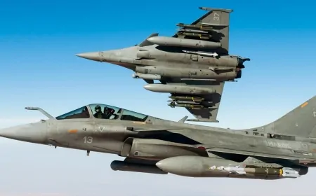 Türkiye'yi Tehdit Etmişlerdi! Yunanistan Fransa'dan 24 Rafale Savaş Uçağı Satın Aldı