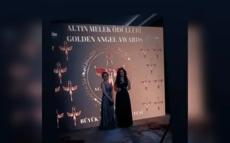 Altın Melek Ödül Töreni’nde Gülay Avcı’dan Duygusal Mesaj: 'Her İnsan Ruhunda Saklı Bir Hikaye Taşır'