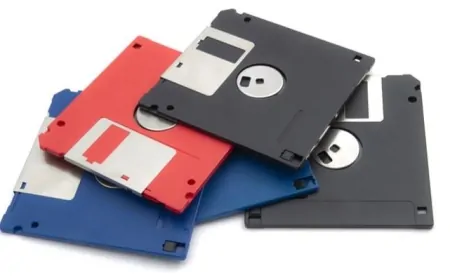 2025'te Hâlâ Kullanılan 5 Eski Teknoloji: Disketlerden Faks Makinelerine