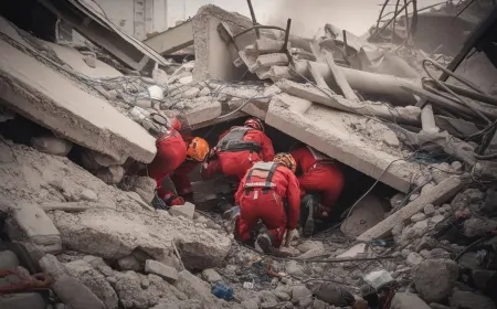 Konya'da Çöken Binada Arama Kurtarma Çalışmaları Devam Ediyor