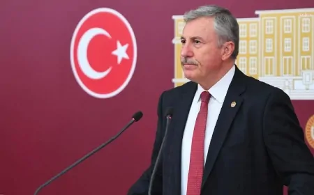 Yeni Yol Partili Selçuk Özdağ: ‘Hukuksuzluk, çifte standart ve zam politikalarıyla yönetiyorsunuz’