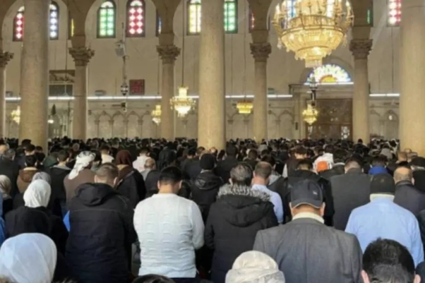 Şam Emevi Camii'nde Cuma Namazında İzdiham: 3 Kişi Hayatını Kaybetti, Çok Sayıda Yaralı