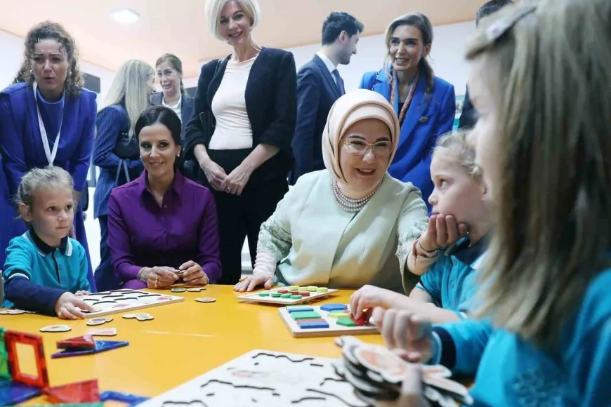 Emine Erdoğan'dan Yarıyıl Tatili Mesajı: 'Başarılarınız Daim Olsun'