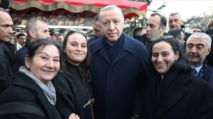 Cumhurbaşkanı Erdoğan’dan Sultanahmet Meydanı’nda Regaip Kandili Kutlaması