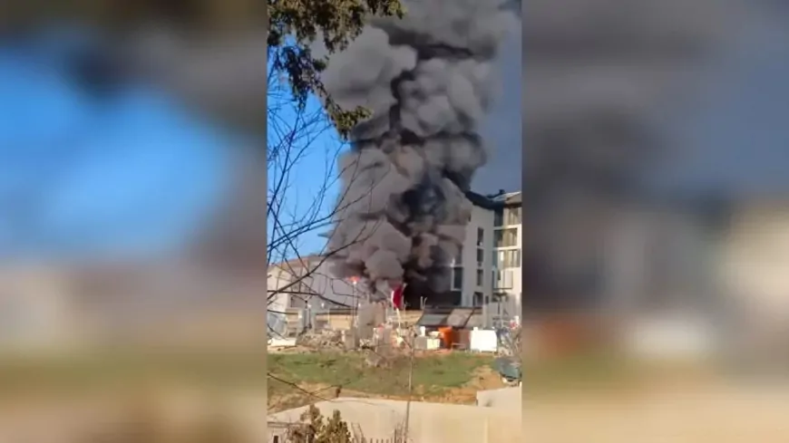 Üsküdar’da İşçi Konteynerlerinde Çıkan Yangın Üç Konteyneri Küle Çevirdi