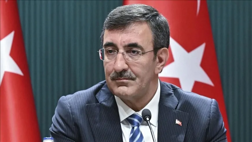 Cevdet Yılmaz: 'Önceliğimiz Enkaz Altındaki Vatandaşlara Ulaşmak'