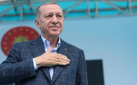 Erdoğan'dan 102 Yaşındaki Gülsüm Sakallı'ya Duygusal Ziyaret