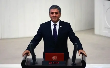 CHP’li Murat Emir: 'Mustafa Kemal'in askeriyiz dedikleri için teğmenler ihraç edildi'