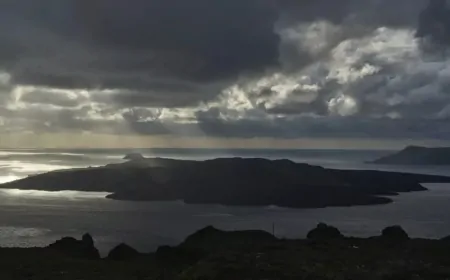 Ege Denizi'nde Depremler Sürüyor: Santorini'de Olağanüstü Hal, Üç Olası Senaryo