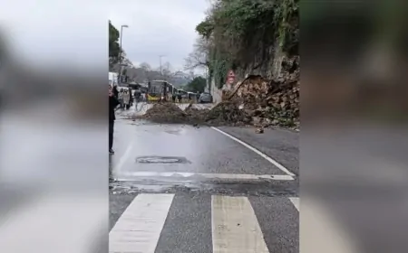 Üsküdar’da Heyelan! Küçüksu Yolu Trafiğe Kapandı