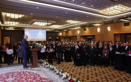 Vedat Işıkhan, İran Millî Günü Resepsiyonuna Katıldı