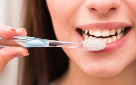 Oruçluyken diş fırçalamak orucu bozar mı? Diyanet’ten açıklama