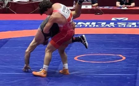 Trafik Kazasında Babasını ve Abisini Kaybetti, Güreşe Dönüp Madalya Kazandı