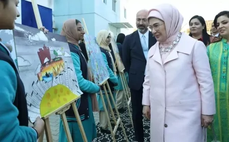 Emine Erdoğan, Pakistan'da kız öğrencilerle buluştu: 'İlham verici bir deneyimdi'