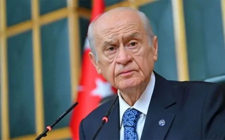 Bahçeli: 'Gazze'den Filistinli kardeşlerimizi çıkarmak çok ağır bir suçtur'