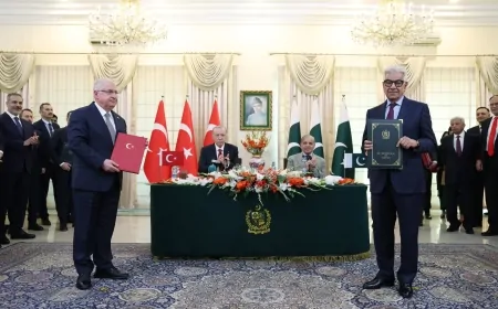 Türkiye ile Pakistan arasında savunma alanında üç anlaşma imzalandı