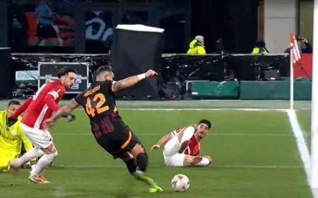 Galatasaray'da Abdülkerim Bardakcı'dan muazzam savunma, Kaan Ayhan'ın kırmızı kartı sonrası fark açıldı!