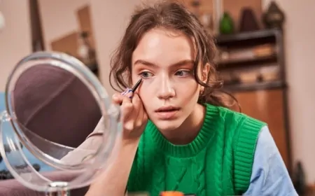 Erken Yaşta Kozmetik Kullanımı: Cilt Sağlığından Psikolojik Etkilere Kadar 5 Zararı