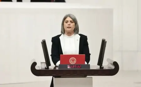 CHP’li Sibel Suiçmez: 'Beşikdüzü’nde Eğitim Hakkı Darbe Alıyor, Okul Kapatılmamalı!'