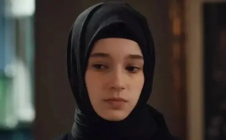 Mina Demirtaş'tan motosikletli poz! Kızıl Goncalar'ın Zeynep'i sosyal medyayı salladı