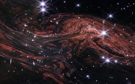 James Webb, Yıldızların Karbon Tozlarını Uzaya Nasıl Yaydığını Ortaya Çıkardı